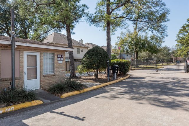 2800 Jeanetta Street 612, Houston, TX 77063