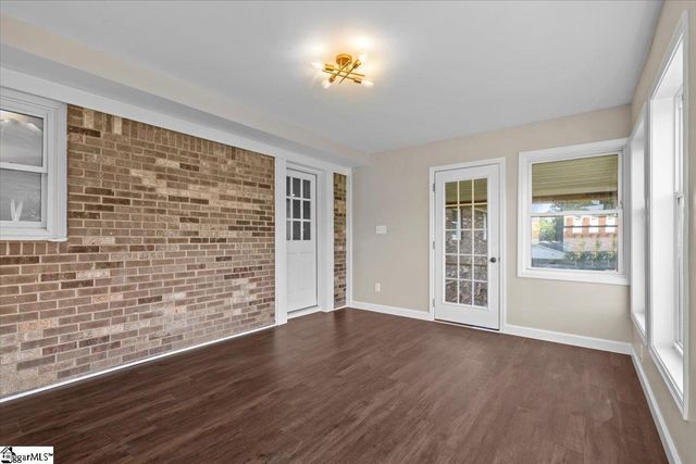 102 Hilldale Drive, Boiling Springs, SC 29316