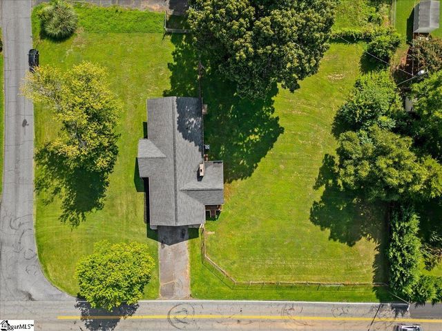 102 Hilldale Drive, Boiling Springs, SC 29316