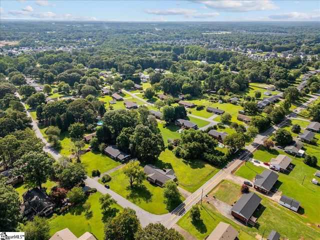 102 Hilldale Drive, Boiling Springs, SC 29316