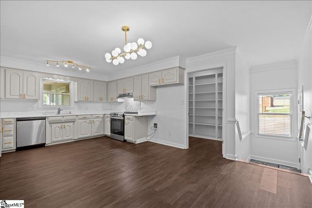 102 Hilldale Drive, Boiling Springs, SC 29316