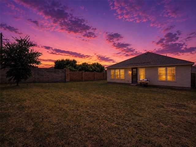 2600 Wheeler Avenue, Aubrey, TX 76227