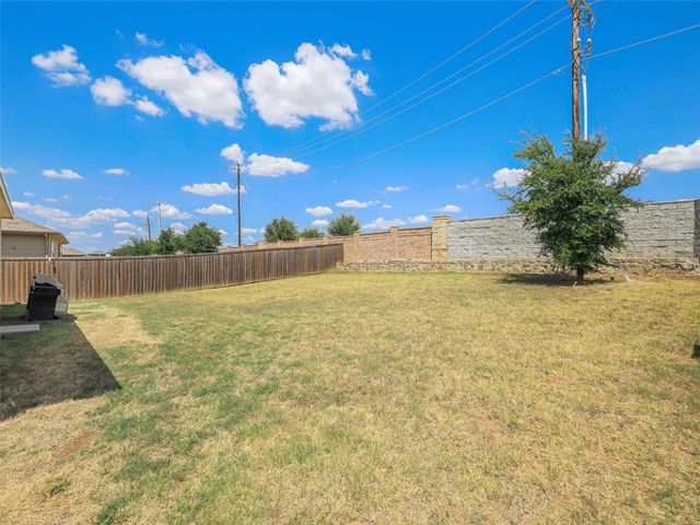 2600 Wheeler Avenue, Aubrey, TX 76227