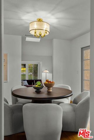 744 New York Drive, Altadena, CA 91001