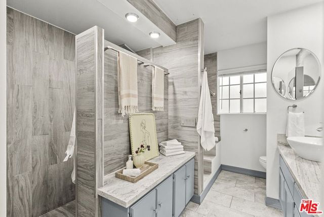 744 New York Drive, Altadena, CA 91001