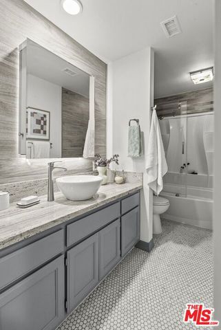 744 New York Drive, Altadena, CA 91001