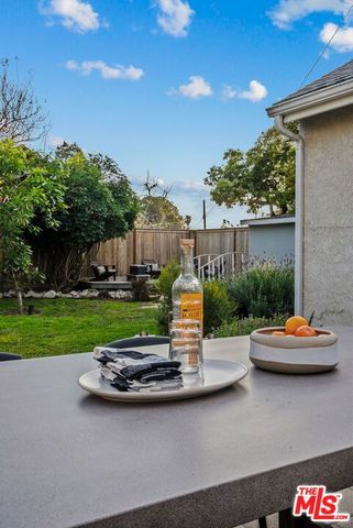 744 New York Drive, Altadena, CA 91001