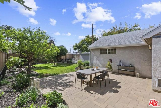 744 New York Drive, Altadena, CA 91001