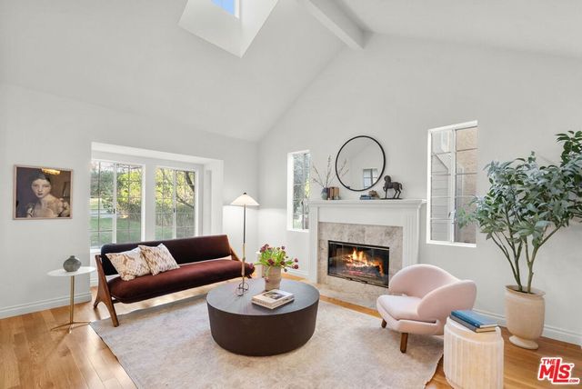 744 New York Drive, Altadena, CA 91001