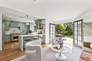 744 New York Drive, Altadena, CA 91001