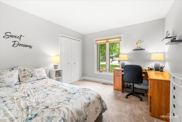 8409 Mending Wall Drive, Woodridge, IL 60517