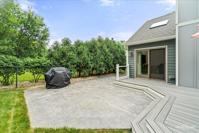 8409 Mending Wall Drive, Woodridge, IL 60517