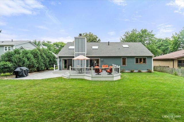 8409 Mending Wall Drive, Woodridge, IL 60517