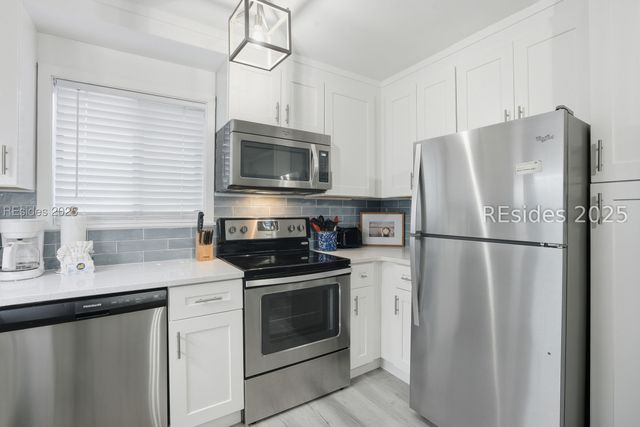 663 William Hilton Pkwy Apt 1221, Hilton Head Island, SC 29928