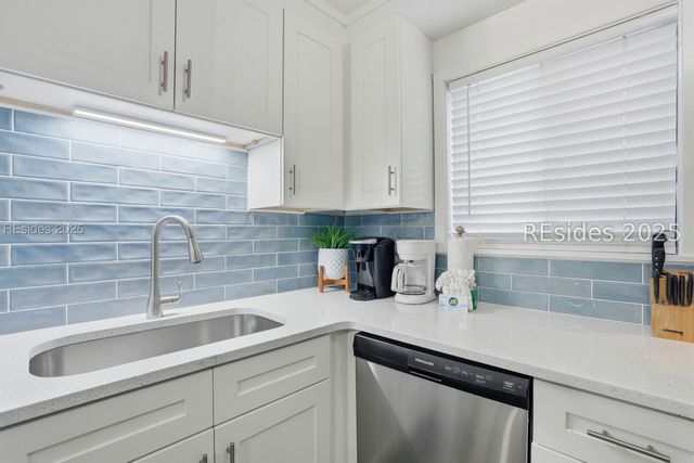 663 William Hilton Pkwy Apt 1221, Hilton Head Island, SC 29928