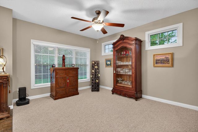 6309 Forest Road, Davenport, IA 52807