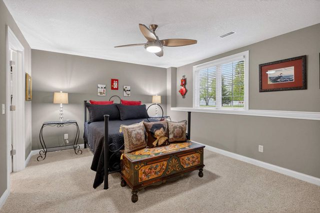 6309 Forest Road, Davenport, IA 52807