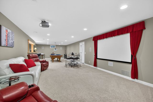 6309 Forest Road, Davenport, IA 52807