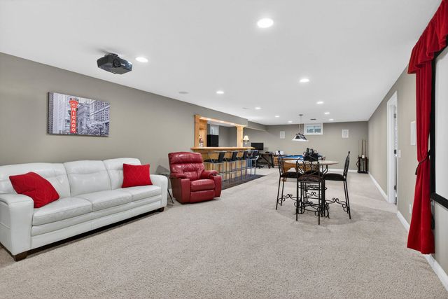 6309 Forest Road, Davenport, IA 52807