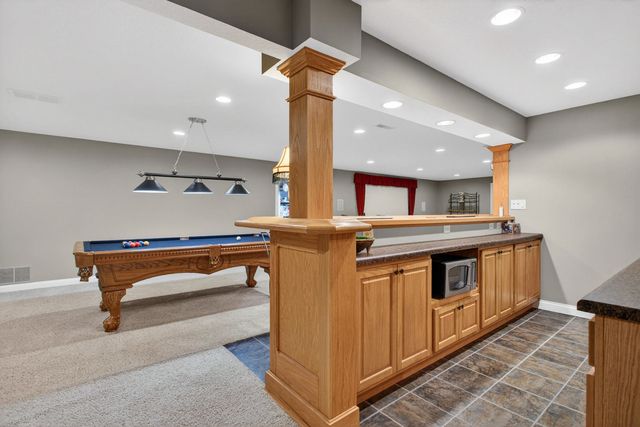6309 Forest Road, Davenport, IA 52807