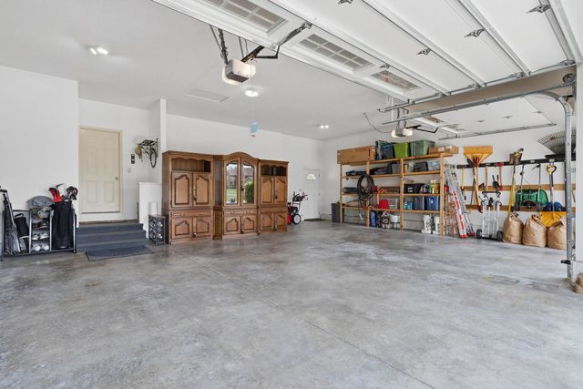6309 Forest Road, Davenport, IA 52807