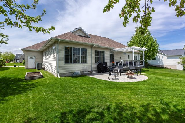 6309 Forest Road, Davenport, IA 52807
