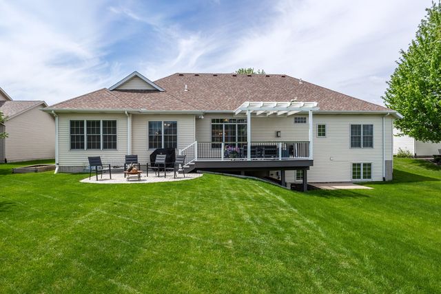 6309 Forest Road, Davenport, IA 52807