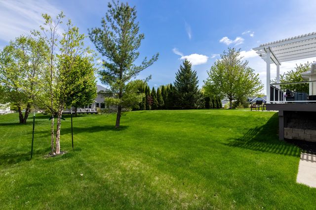 6309 Forest Road, Davenport, IA 52807