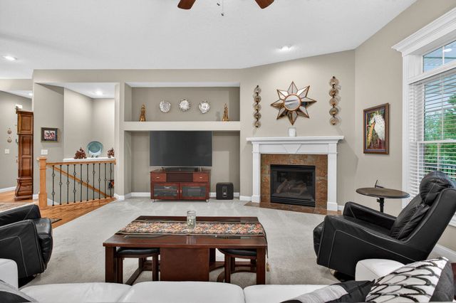 6309 Forest Road, Davenport, IA 52807