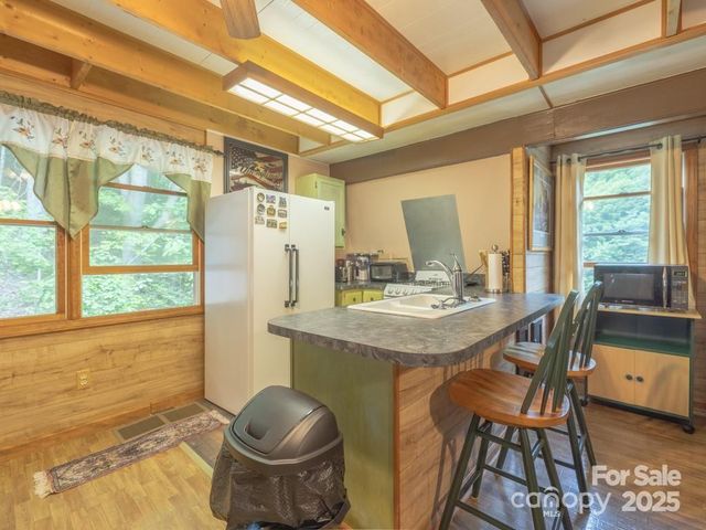 1010 & 1014 Melton Branch Road, Bakersville, NC 28705