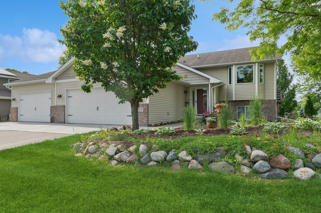 409 Birch Avenue NW, Saint Michael, MN 55376