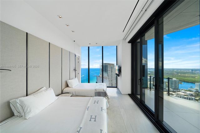 17141 Collins Avenue LPH1, Sunny Isles Beach, FL 33160