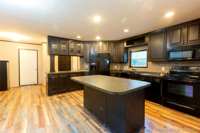 1487 Buds Point Road North, Mcalester, OK 74501