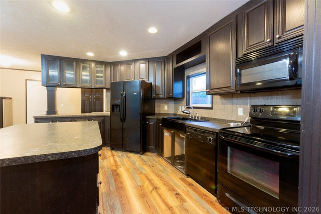 1487 Buds Point Road North, Mcalester, OK 74501