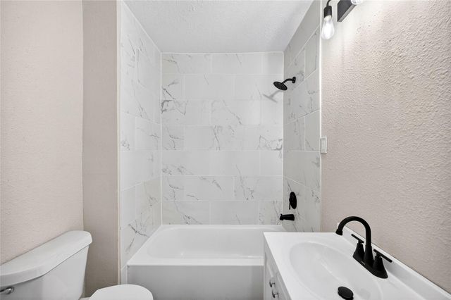 4918 Los Angeles Street, Houston, TX 77026