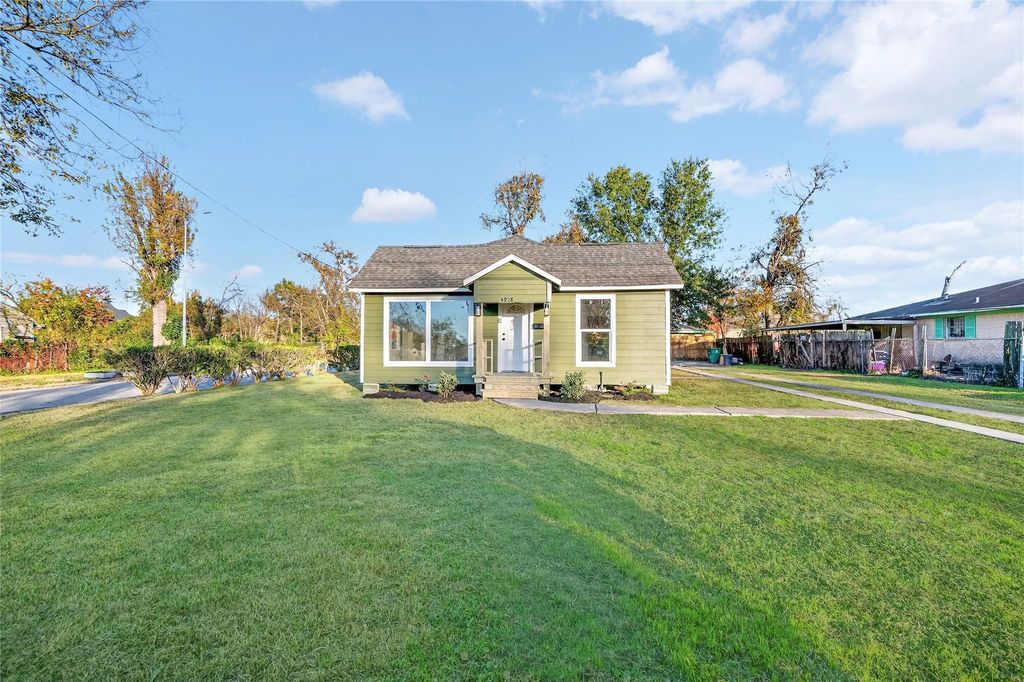 4918 Los Angeles Street, Houston, TX 77026
