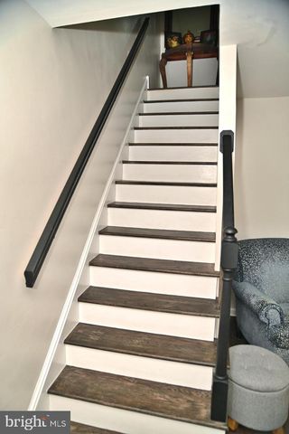 8102 ARLINGTON AVE, Upper Darby, PA 19082