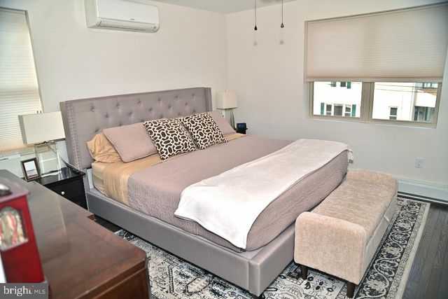 8102 ARLINGTON AVE, Upper Darby, PA 19082