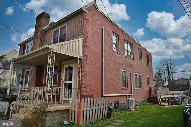 8102 ARLINGTON AVE, Upper Darby, PA 19082