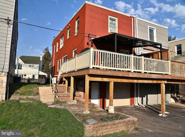 8102 ARLINGTON AVE, Upper Darby, PA 19082