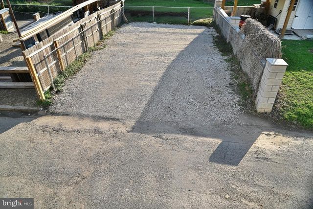 8102 ARLINGTON AVE, Upper Darby, PA 19082