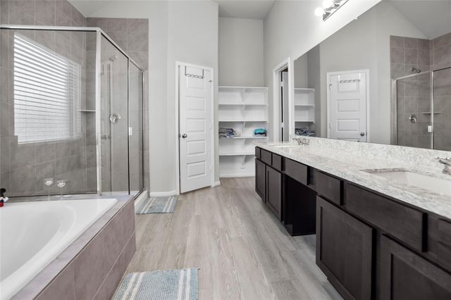 8423 Moonlight Bay Circle, Baytown, TX 77523