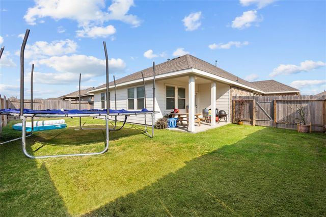 8423 Moonlight Bay Circle, Baytown, TX 77523