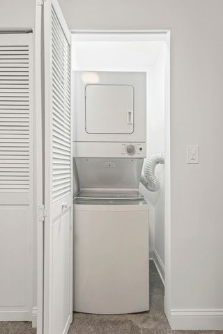 4021 N Southport Avenue 1, Chicago, IL 60613