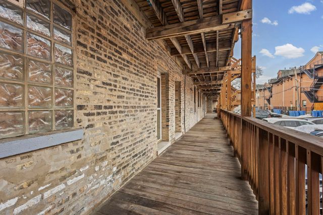 4021 N Southport Avenue 1, Chicago, IL 60613