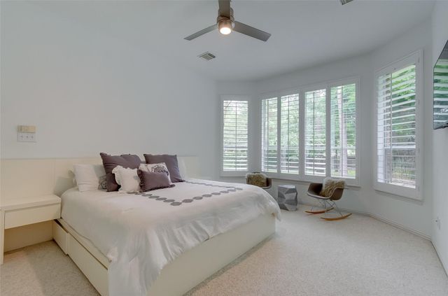 3 Vincent Court, The Woodlands, TX 77382