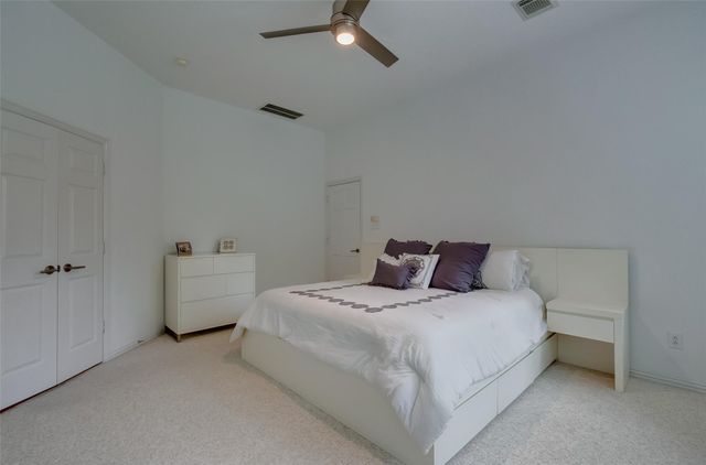 3 Vincent Court, The Woodlands, TX 77382