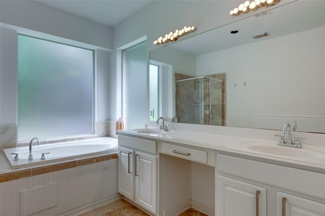 3 Vincent Court, The Woodlands, TX 77382