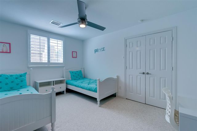 3 Vincent Court, The Woodlands, TX 77382