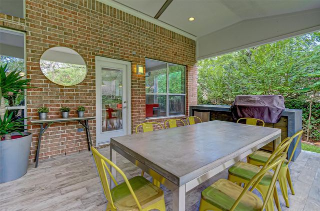 3 Vincent Court, The Woodlands, TX 77382